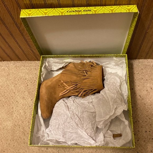 GIANNI BINNI Keyara Suede Stiletto Heel Booties - Picture 8 of 9